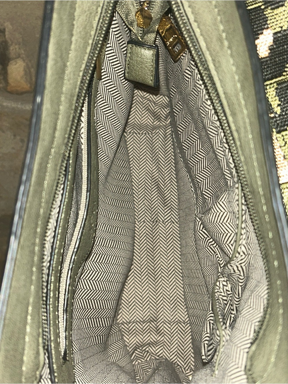 Jen & Co. Chloe Vegan Leather Crossbody Bag - Picture 11 of 16
